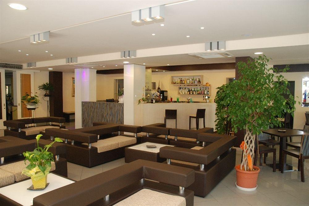 Hotel Ambra Cesenatico Exterior photo