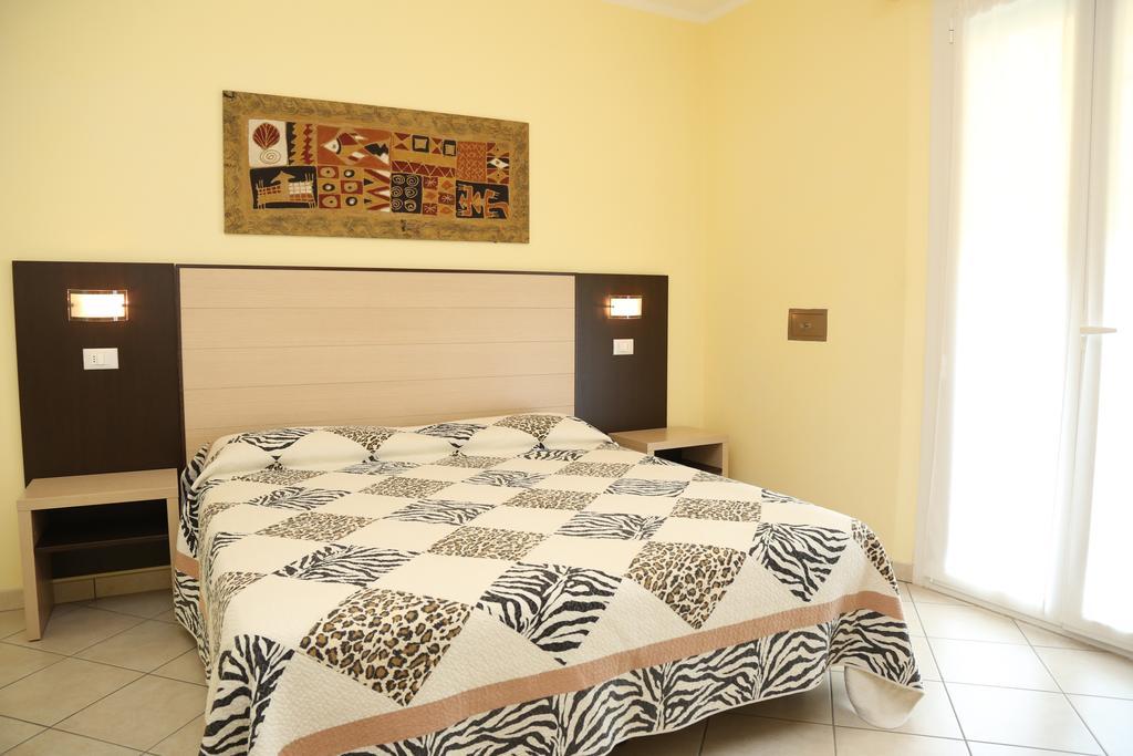 Hotel Ambra Cesenatico Exterior photo