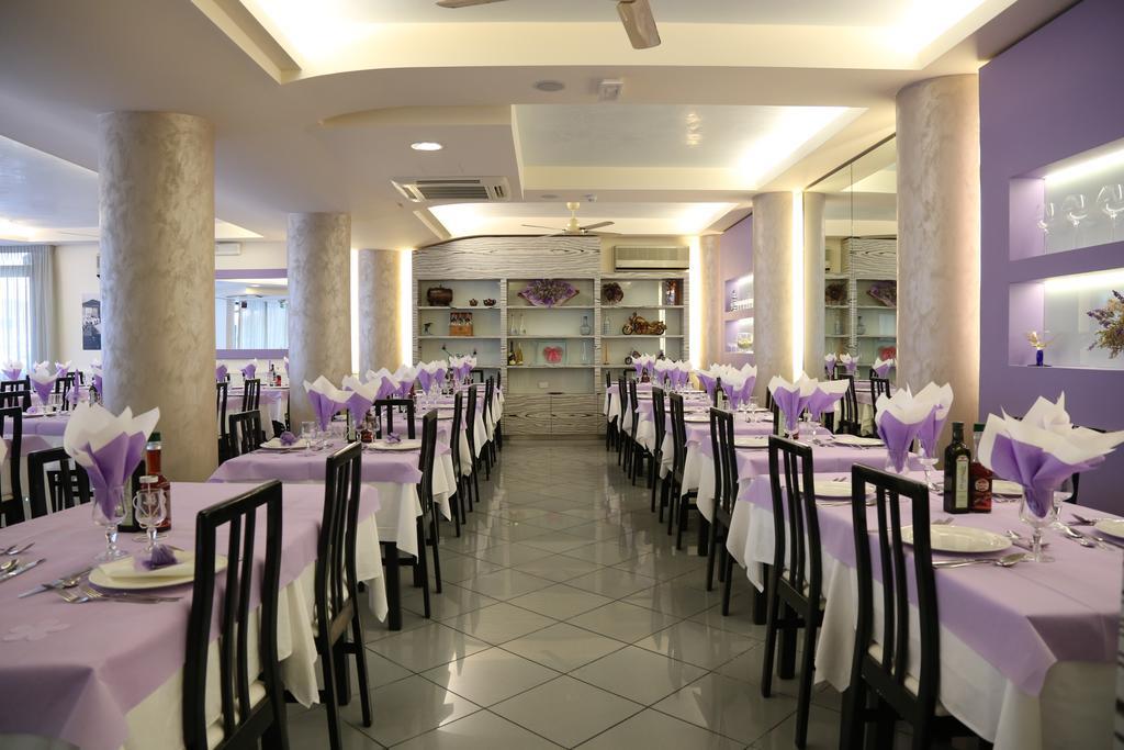 Hotel Ambra Cesenatico Exterior photo